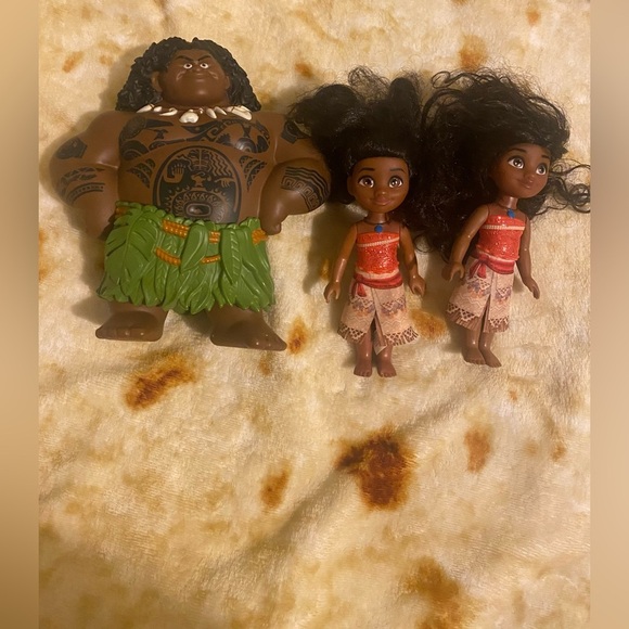 Disney Moana and Maui Action Figure Set - Picture 1 of 6